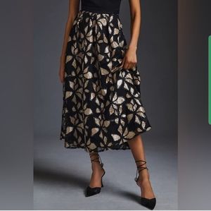 NWT! Gorgeous Eva Franco Floral Applique skirt by Anthropologie, size 8